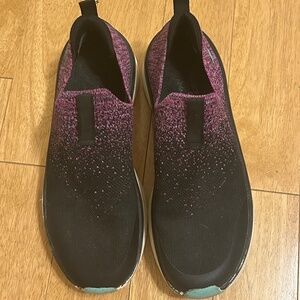 Sketchers women’s runners, size 9.5